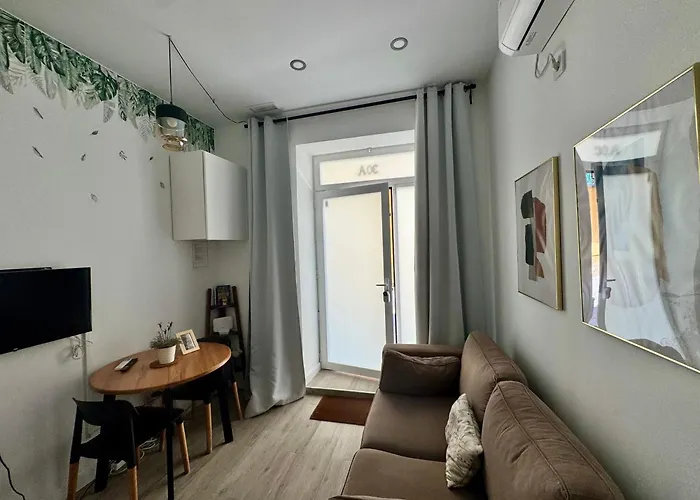 AR Lavapiés acogedor apartamento con patio